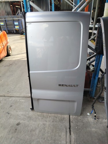 Vivaro renault trafic rear - vivaro,