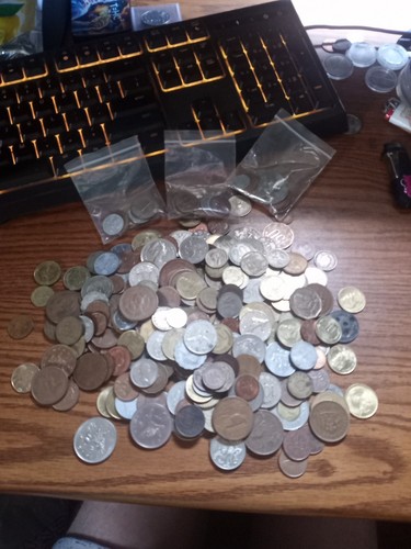 Foreign coin lot - 10,