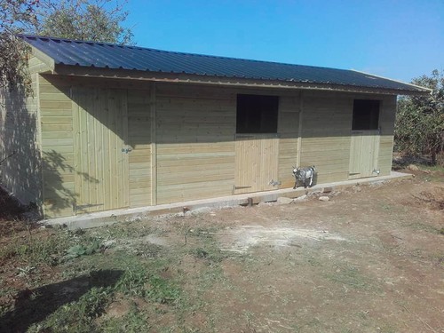 Double horse stable - double,