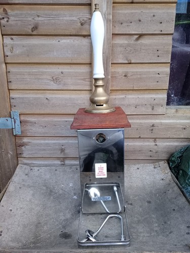 Beer hand pull font - hand,