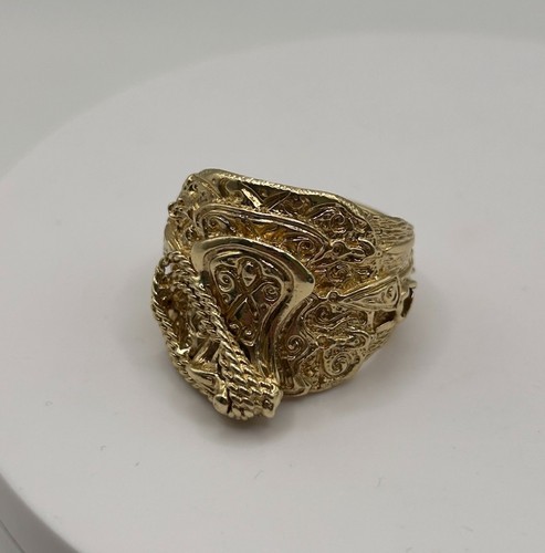 Saddle ring 9ct gold