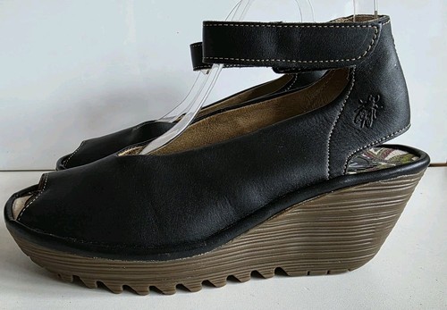 Fly london sandals - uk, size