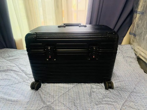 Pilot carrier matte black - carrier,