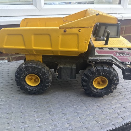 Tonka mighty dump - tonka, truck