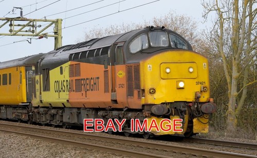 Photo class loco no 37421 - loco,