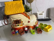 1977 Vintage Matchbox Live-N-Learn Play Boot House Figures & Accessories