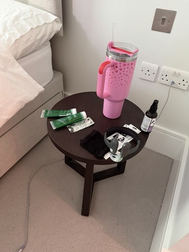 Camerich coffee table - camerich, bed
