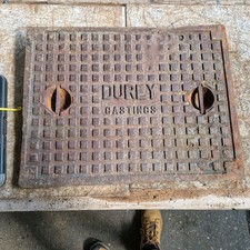 Cast iron Manhole Cover 657mm X 506mm lifting handles Lid heavy duty Free p&p 