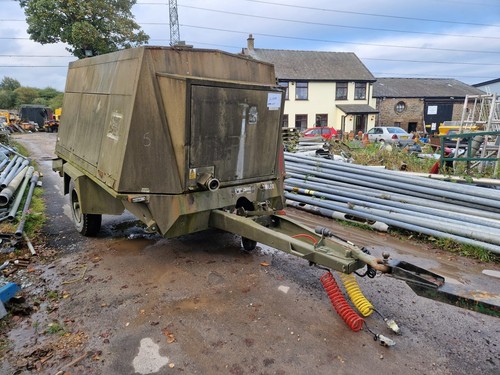 Trailer conversion base - /,