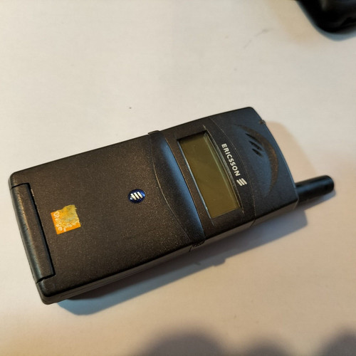 Original ericsson t18s retro - ericsson,