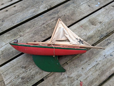 VINTAGE WOODEN STAR POND YACHT