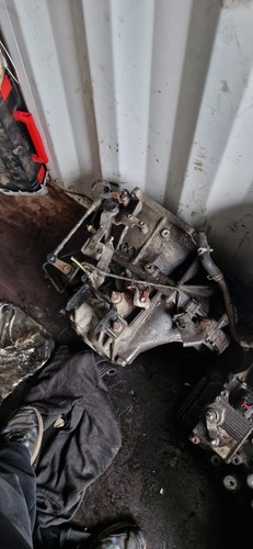 Toyota avensis mk3 t27 - 09-15,