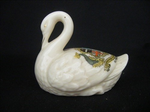 Arcadian crested china swan - arcadian,
