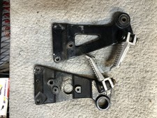 Suzuki GSXR750 J K Slingshot Rear Footrest Hangers And Pegs 