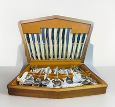 Vintage Firth Staybrite ROSE GARDEN 75 Piece Canteen Of Cutlery In Oak Wood Case