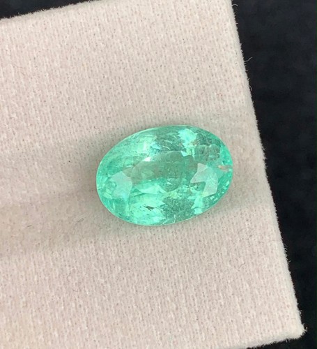 Carat natural bluish - natural,