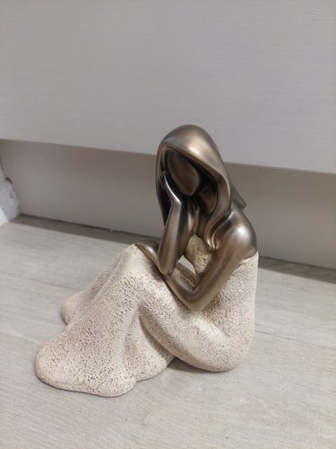 Juliana stone portraits - stone,
