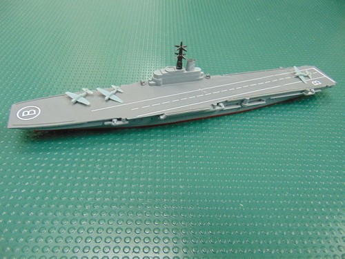 Minic ships m751 hms bulwark - ships,