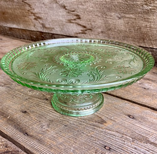 Pedestal cake stand chantilly - cake,