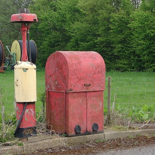 Photo petrol pump old - photo,