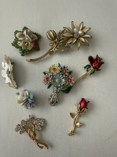 Vintage flower brooch lot - lot, bone