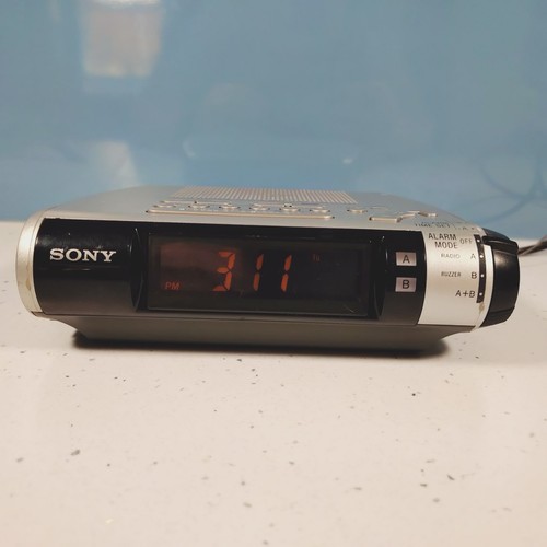 Sony dream machine icf c253l - dream,