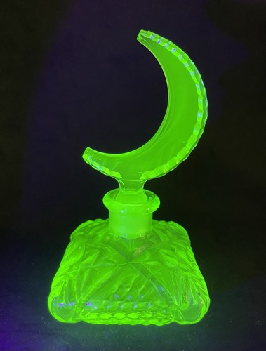 Stunning art deco - stunning, uranium