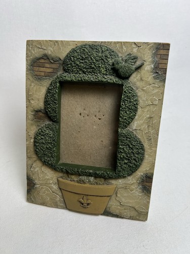 Vintage topiary photo frame - photo,