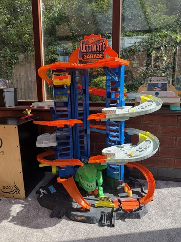 Hot wheels ultimate garage - hot,