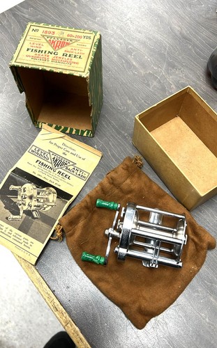 Vintage pflueger akron - vintage, "