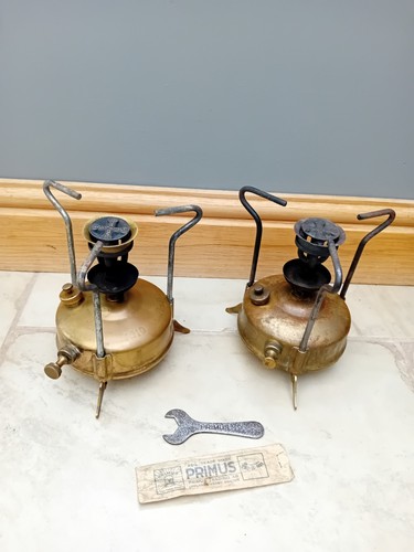 Vintage brass swedish pocket - brass,