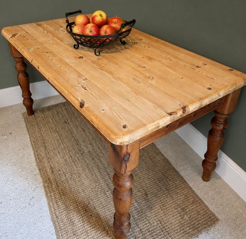Vintage rustic pine farmhouse - rustic,