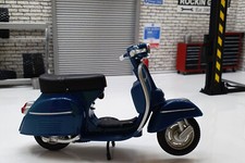 Vespa 180 SS - 1965 1:18 Scale