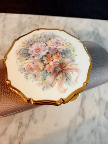 Antique vintage powder compact - antique,