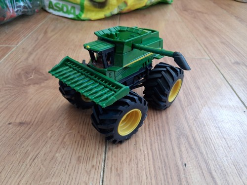 John deere ertl - john, plastic