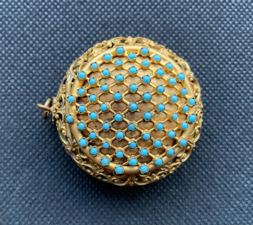 Beautiful vintage powder puff - powder,