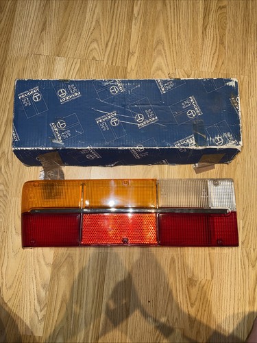 Peugeot 604 rear left light - rear,