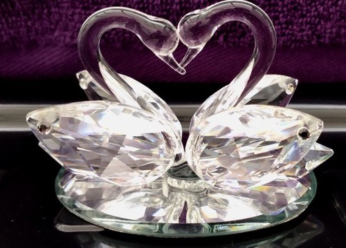 Swarovski crystal love - crystal, swans