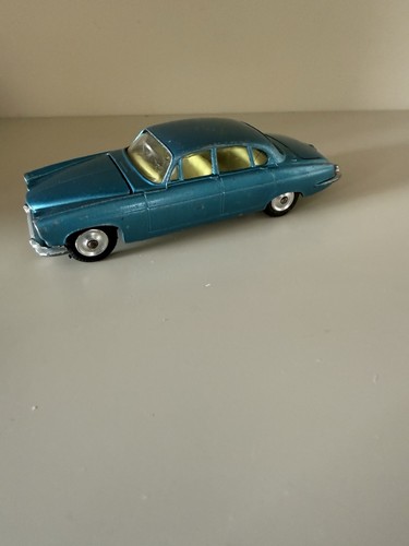 Corgi toys 238 - corgi, jaguar