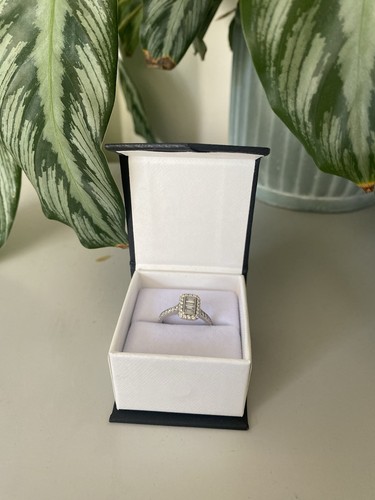 Platinum diamond cluster ring - platinum,