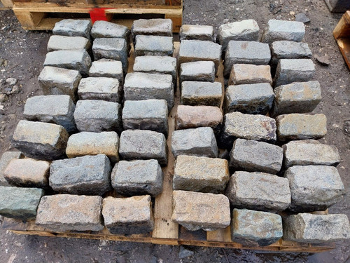 Reclaimed granite cobble - reclaimed, setts