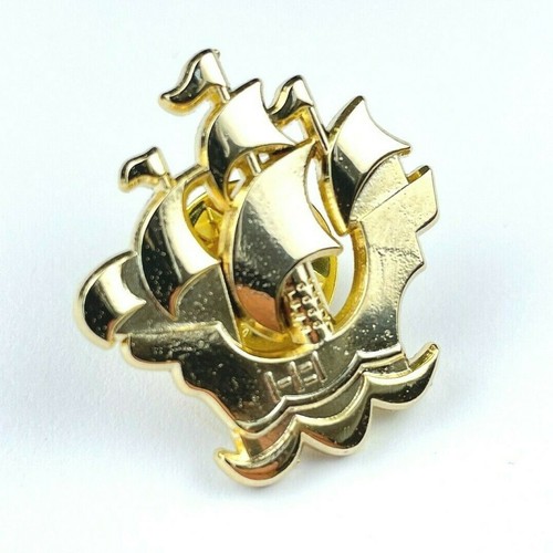 Blue peter gold enamel pin - blue,