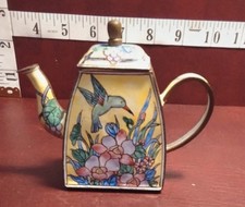 Vintage trade + aid floral