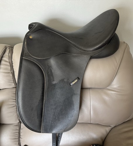Wintec black dressage saddle - black,