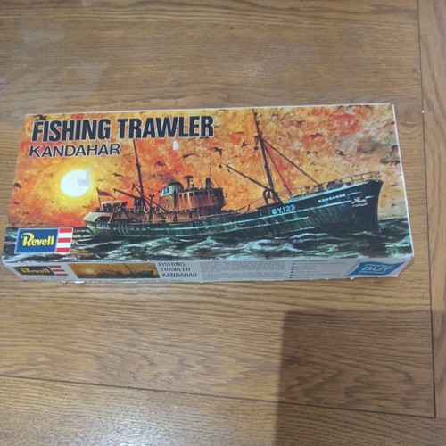 Revell 382 fishing - revell, trawler