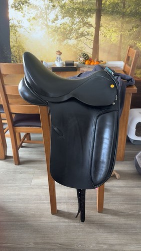 Black dressage saddle - dressage,