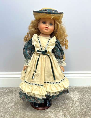 Alberon porcelain girl - porcelain,