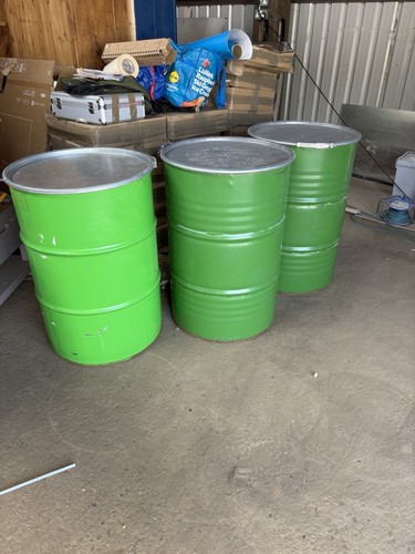 Gallon oil drum - oil, x4