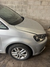 Breaking 2013 VW Touran   1.6