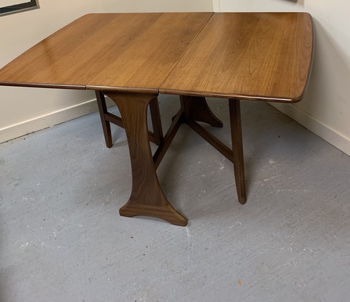Plan drop leaf table - g,